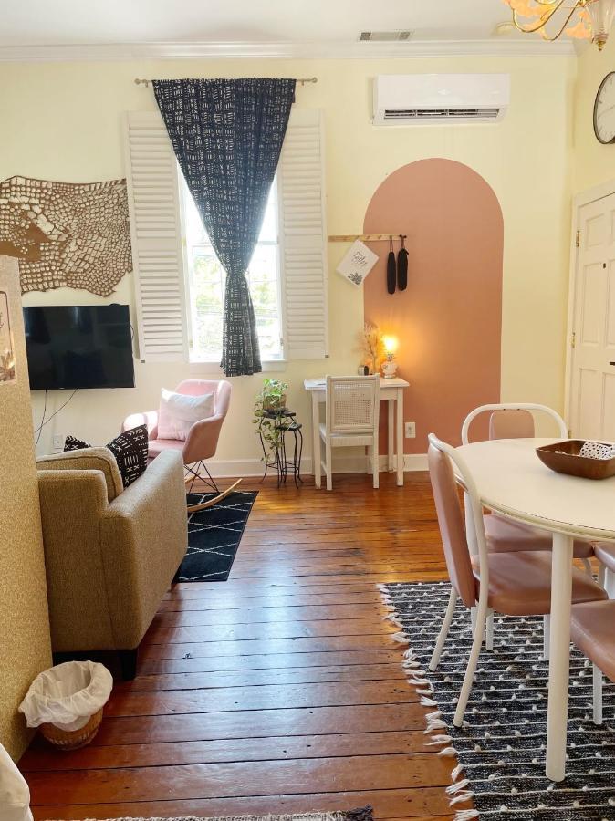 Charming 1885 Parlor Loft Downtown Savannah Stay 외부 사진